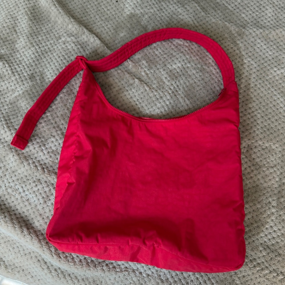 Baggu Candy Apple Nylon Shoulder Bag - Picture 4 of 8